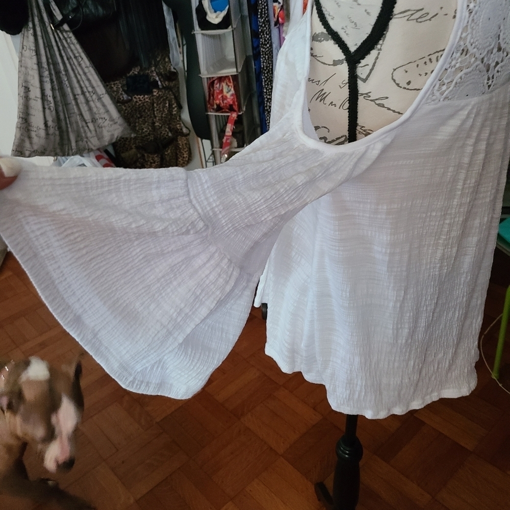 Beautiful white summer top, shoulderless - Picture 4 of 5